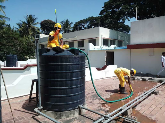 Water storage tanks cleaning